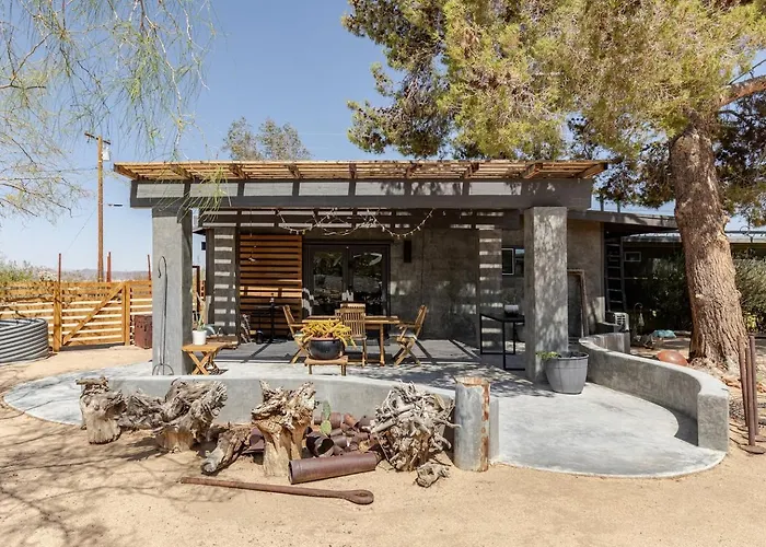 Location, Quiet, Zen, Stars, 1 Bd And Studio